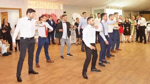 Momento de una coreografía de Lorena Díaz (Sala 5) para una boda, antes de la pandemia