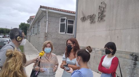 Montse Prado y Sandra Fernández Agraso denunciaron la falta de personal en Baltar, Sanxenxo
