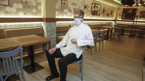 Juan Carlos Somoza, chef del restaurante A Noiesa, el cual ha sido elegido entre los mejores propuestas gastronómicas informales de España en los premios Travellers' Choice 2021 Best of the Best. p. rodríguez