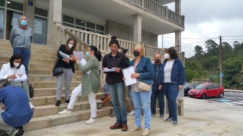 Entrega de reclamaciones en Carballedo por parte de la plataforma Asieólicosnon