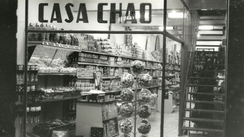 Imagen antigua de los años 60, cuando se transformó en supermercado