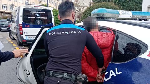 Detención en Poio a cargo de la Policía Local del municipio