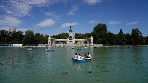 El lago de El Retiro