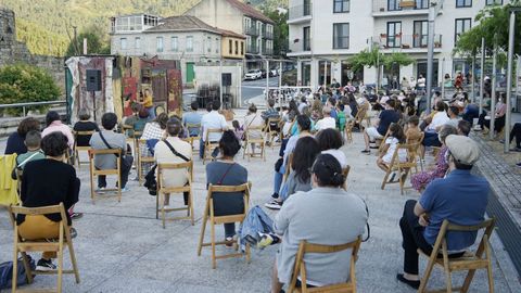 Representación da obra Distans na Alameda de Ribadavia