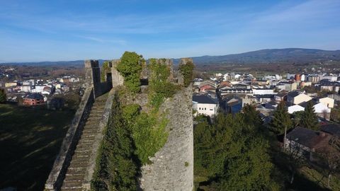 Torre do Batalhão da fortaleça de Sarria.