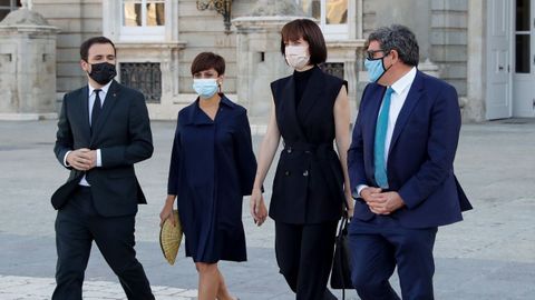 Alberto Garzón y José Luis Escrivá, junto a las ministras Isabel Rodríguez y Diana Morant.