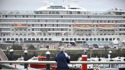 El Artania, durante una escala en Ferrol hace cinco años