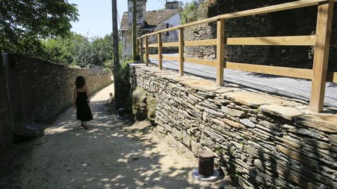 Varanda, iluminación e nova pavimentación, entre as melloras no barrio do Carme