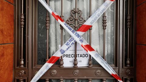 Fachada de la vivienda sevillana del Cerro del Águila, donde se produjo el último crimen machista registrado, el número 31 en lo que va de año