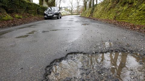 Mal estado de la carretera de Conturiz a O Páramo