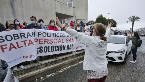 Concentración el pasado 4 de agosto en el centro de salud de Baltar, en Sanxenxo, para reclamar refuerzos de personal