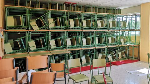 Interior de un aula del IES Xunqueira II de Pontevedra, en obras para prepararse para el próximo curso