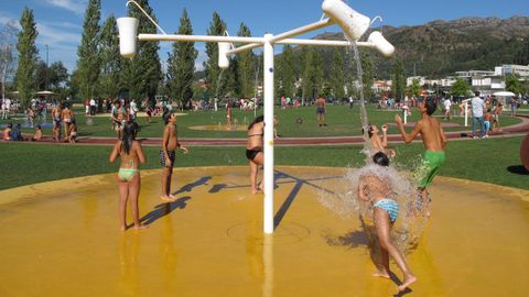Los juegos de agua son una de las principales atracciones del Parque de Lazer do Castelinho, en Vila Nova de Cerveira
