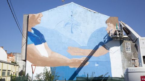 Mural de Isa Bermúdez, en la rúa Xazmíns