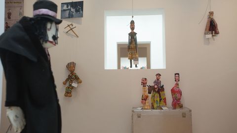 Pezas artesanais de distintas épocas e culturas repasan a historia desta arte milenaria.