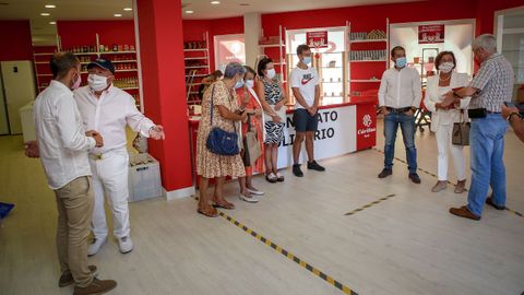 Muchos perceptores de la Risga acuden también a entidades como Cáritas de Noia, que está ultimando los detalles para la apertura de su economato, una iniciativa totalmente gratuita con la que buscan «dignificar la caridad» y ajustar la ayuda que prestan a las necesidades de las familias