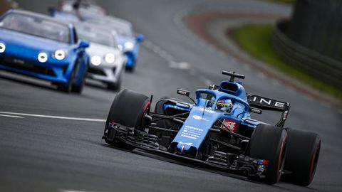 Fernando Alonso en su F1 antes de las 24 Horas de Le Mans