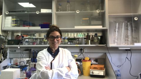 La científica gallega Aurora Gómez en su laboratorio