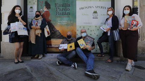 El equipo de la editorial coruñesa Bululú.