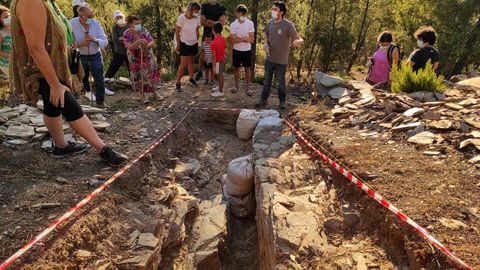El castro de O Castrillón en Larouco está todavía en fase de excavación, pero puede visitarse ya