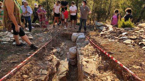 El castro de O Castrilln en Larouco est todava en fase de excavacin, pero puede visitarse ya 