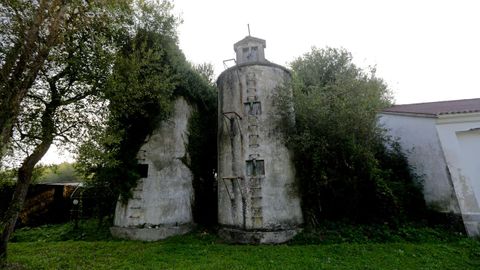 Estado actual de los silos de la construcción de Betanzos.