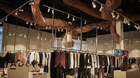 Nueva tienda de Adolfo Domínguez, en la calle del Paseo de Ourense
