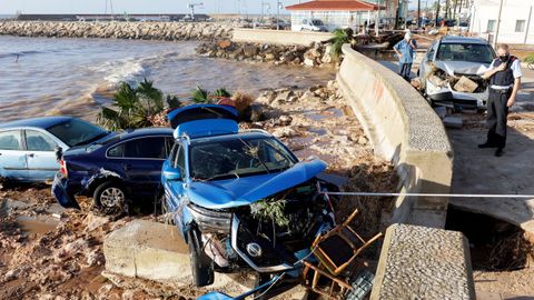 Varios vehículos sufrieron daños por las inundaciones en Tarragona