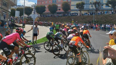 Paso de La Vuelta España por la rotonda de San Eufrasio