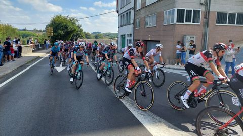 Paso de La Vuelta España por la rotonda de San Eufrasio