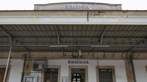 A estación de Ribadavia podería ser un albergue no futuro