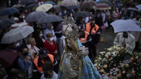 La imagen de la virgen salió en procesión en el día grande