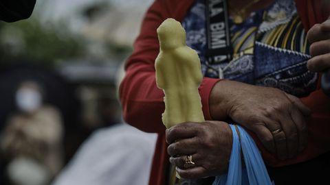 No faltaron las habituales escenas religiosas en la romería de Os Milagros