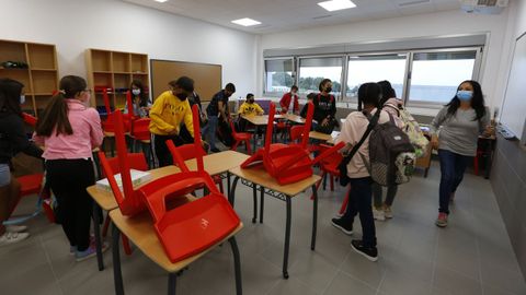 Primer día de colegio en el CEIP nuevo de Vilalonga, en Sanxenxo