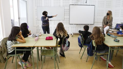 Primeras clases en el colegio Apóstol Santiago de la capital gallega