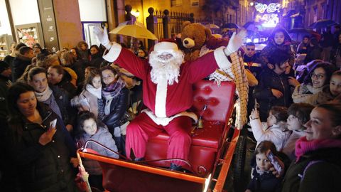 Cabalgata de Papá Noel organizada por el Concello de Ourense en el año 2019