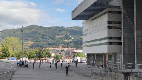 Colas en el Carlos Tartiere para el Real Oviedo-Cartagena