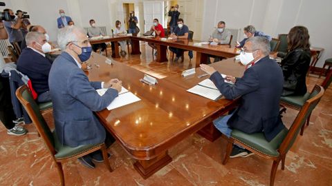 REUNIÓN DE LA MESA DE ENCE EN LA SUBDELEGACIÓN DEL GOBIERNO