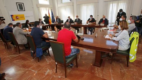 REUNIÓN DE LA MESA DE ENCE EN LA SUBDELEGACIÓN DEL GOBIERNO