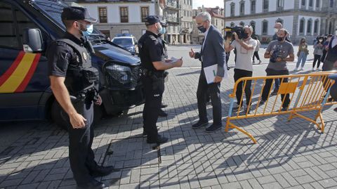 REUNIÓN DE LA MESA DE ENCE EN LA SUBDELEGACIÓN DEL GOBIERNO
