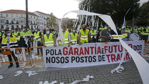 REUNIÓN DE LA MESA DE ENCE EN LA SUBDELEGACIÓN DEL GOBIERNO.