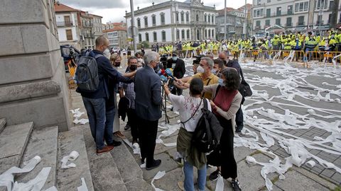 REUNIÓN DE LA MESA DE ENCE EN LA SUBDELEGACIÓN DEL GOBIERNO.