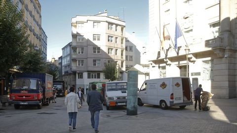 La carga y descarga por las mañanas deberá estar hecha antes de las once