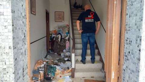 A Silva. Una empresa de desokupas desalojó la semana pasada una vivienda en A Silva en cuestión de un minuto. En el barrio hay tres casas usurpadas.