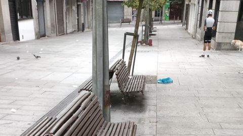 Una de las zonas donde los vecinos critican el exceso de personas de noche en fin de semana