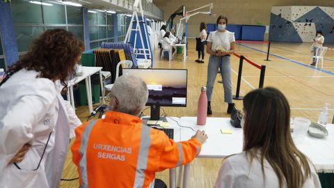 Vacunación sin cita en el pabellón deportivo universitario de Vigo