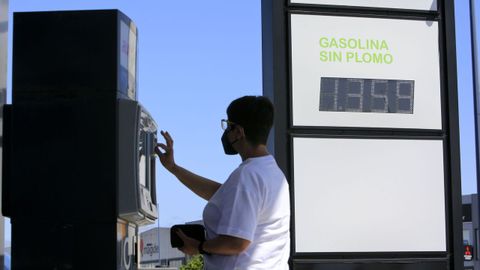 Una gasolinera en un polígono industrial de Lugo