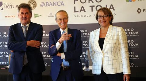 Amancio López Seijas, Josep Piqué y Carmen Martínez Castro.