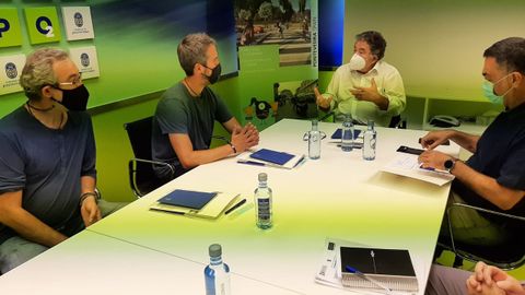 Arroxo y Alexandre Penas con el alcalde de Pontevedra