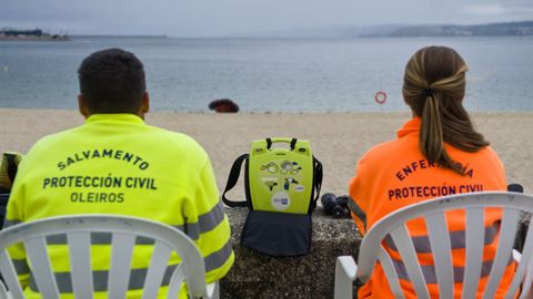 Imagen de archivo del equipo de salvamento en la playa de Santa Cristina.